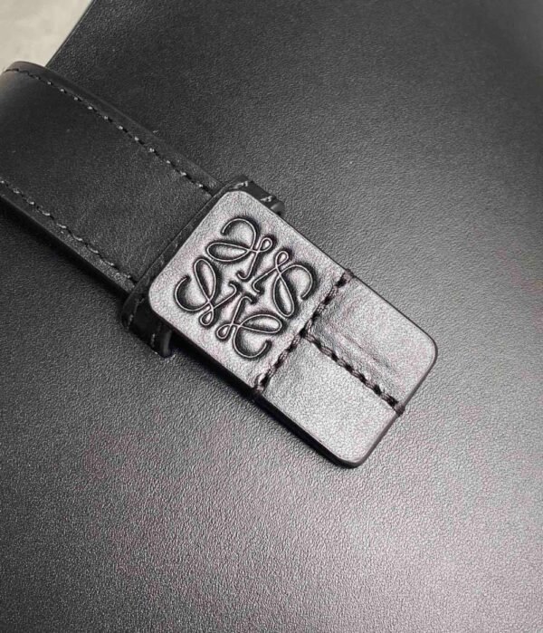 Loewe Bag Elephant Bag  19*10*16cm Black