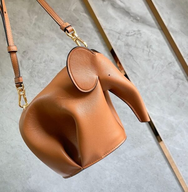 Loewe Bag Elephant Bag  19*10*16cm
