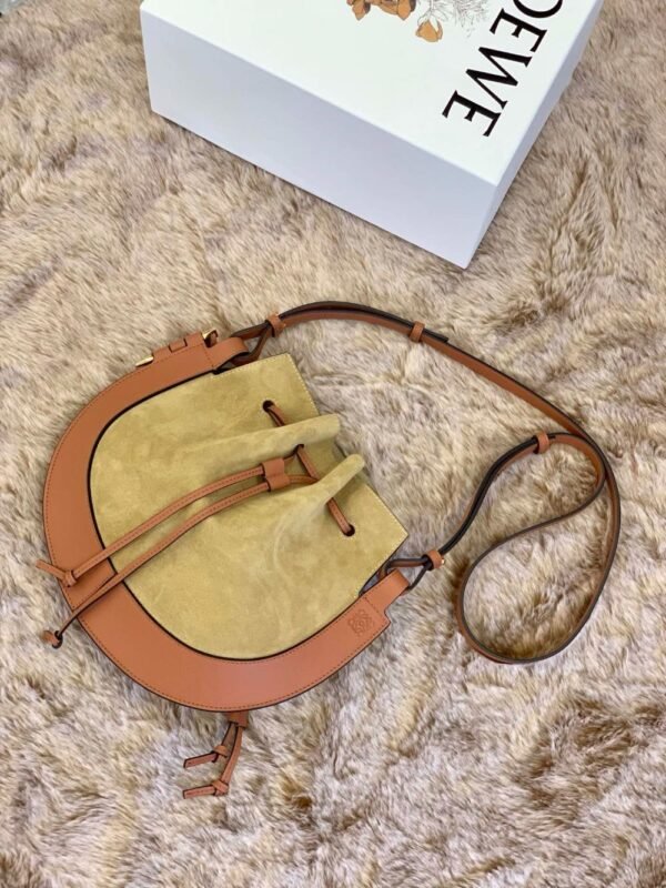 Loewe Bag Horseshoe 27*26*11 cm