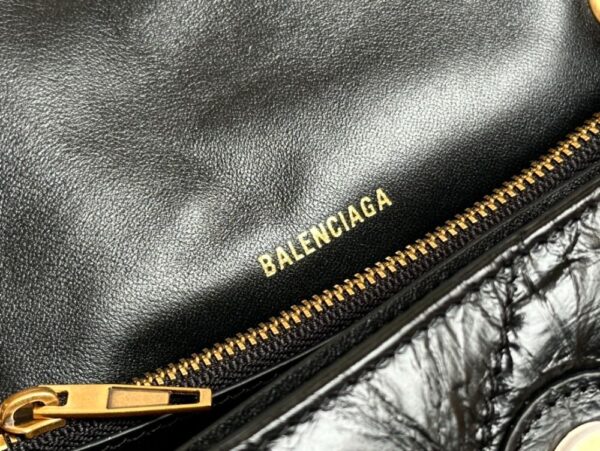 Balenciaga Bag Crush 22ss  151 Black Embroidery Thread