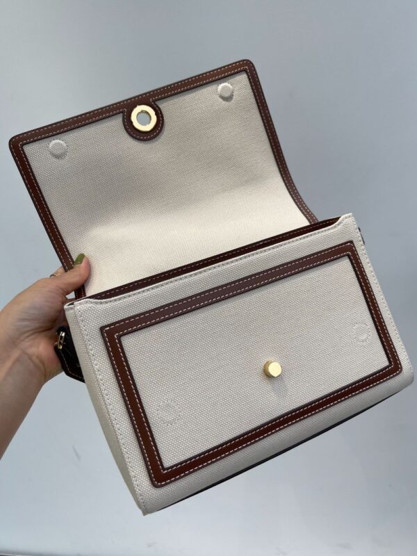 Burberry Bag Shoulder Bag 638938380