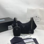 Burberry Bag Nylon Hobo  1BH204