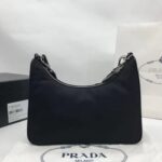 Burberry Bag Nylon Hobo  1BH204