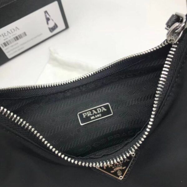 Burberry Bag Nylon Hobo  1BH204