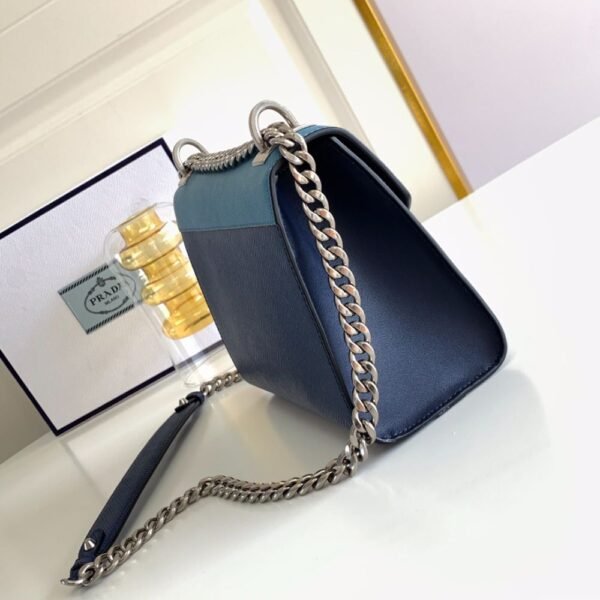 Burberry Bag Shoulder Bag 1BD127 Blue