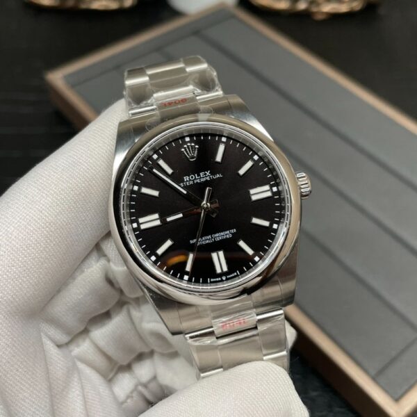 ROLEX YACHT OYSTER PERPETUAL 124300