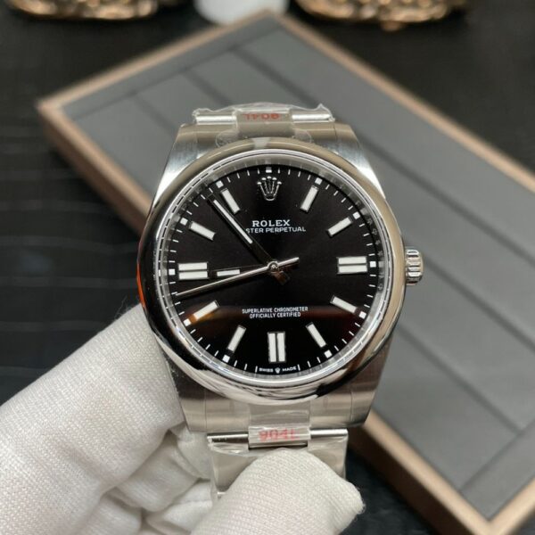 ROLEX YACHT OYSTER PERPETUAL 124300