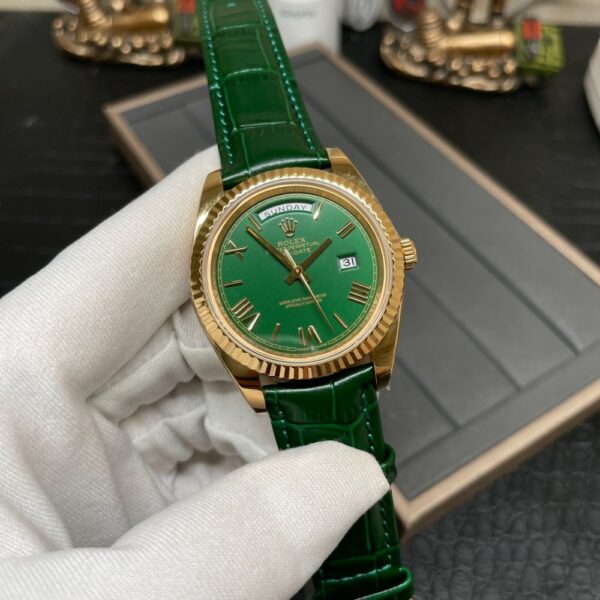 ROLEX AY-DATE 228238