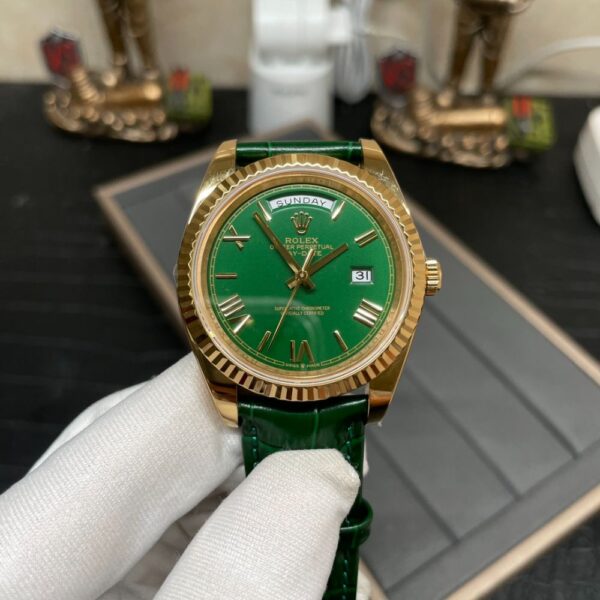 ROLEX AY-DATE 228238