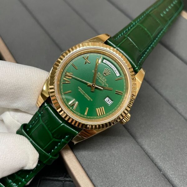 ROLEX AY-DATE 228238