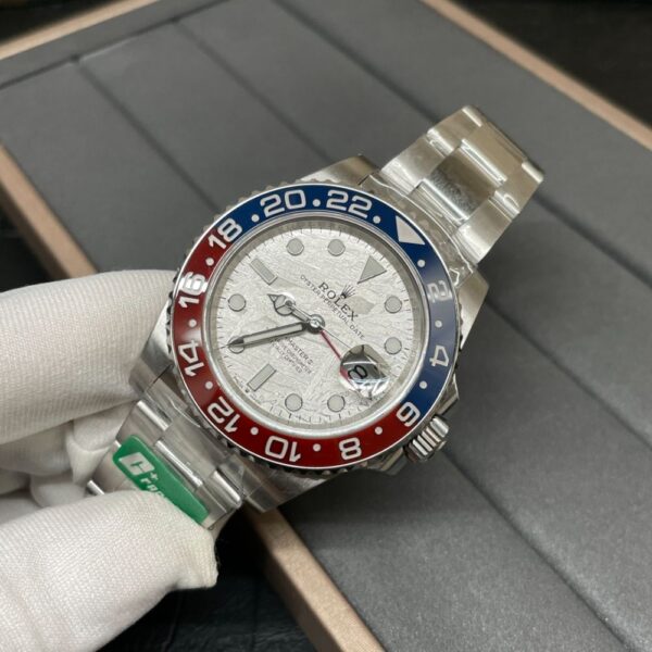 ROLEX GMT-MASTER II 126710BLRO