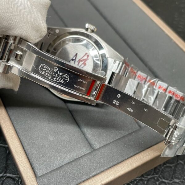 ROLEX DAY-DATE 228239