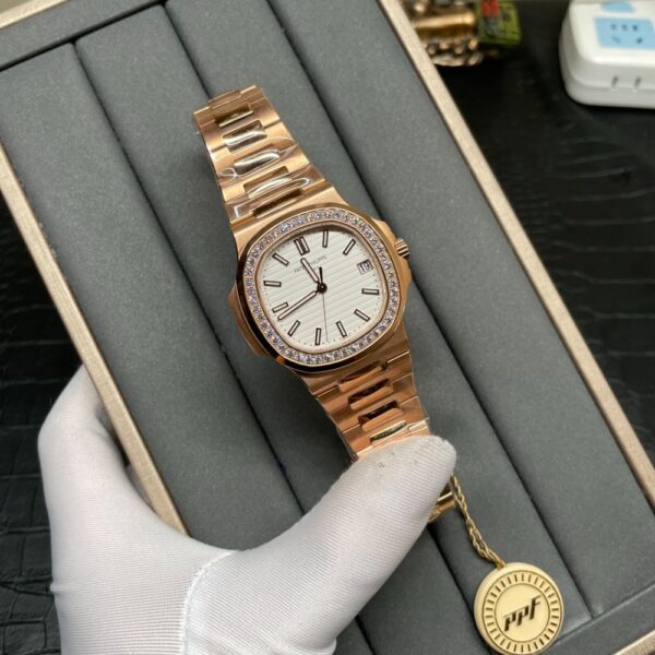 PATEK PHILIPPE NAUTILUS 5711