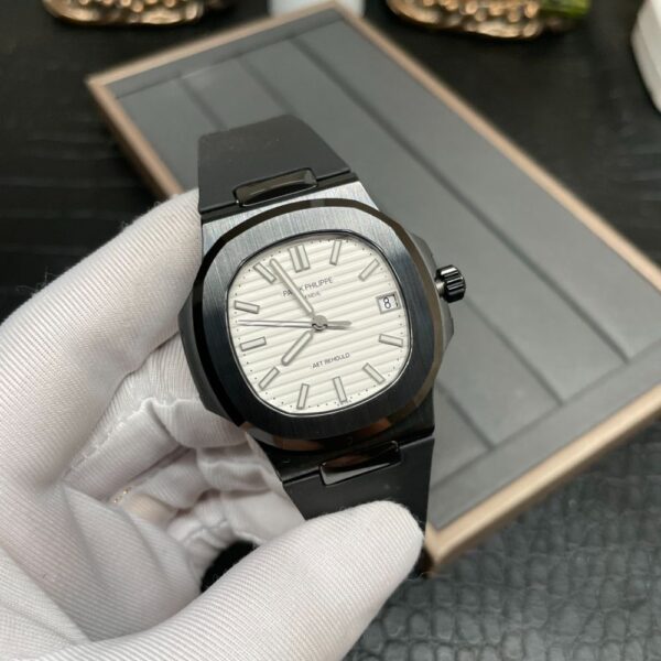 PATEK PHILIPPE Tiffany 5711