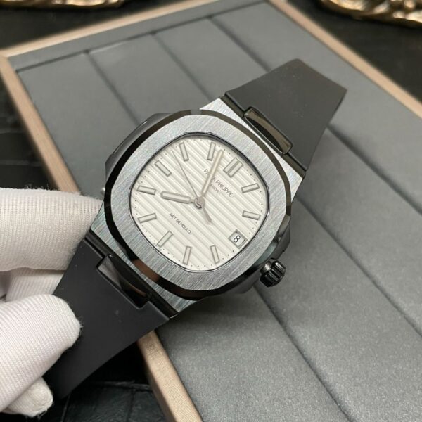 PATEK PHILIPPE Tiffany 5711