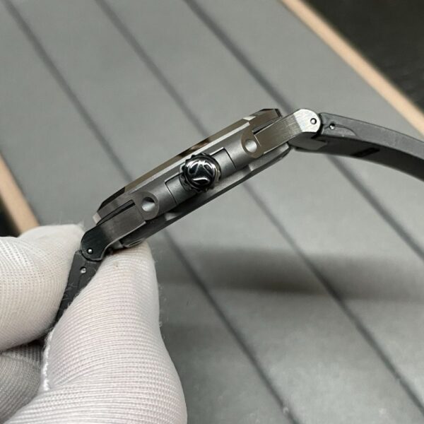 PATEK PHILIPPE Tiffany 5711