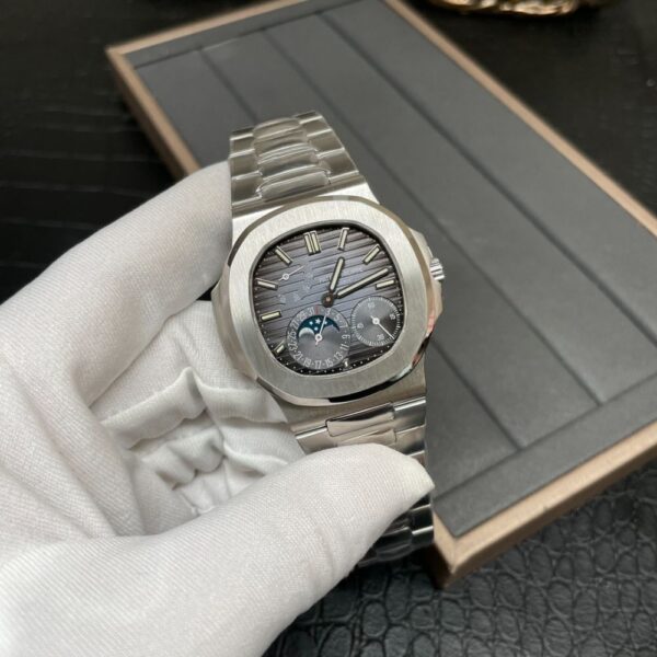 PATEK PHILIPPE Nautilus PGR