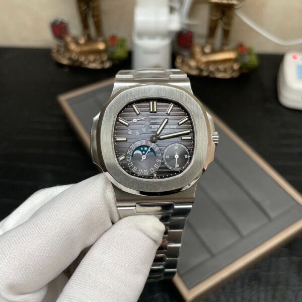 PATEK PHILIPPE Nautilus PGR