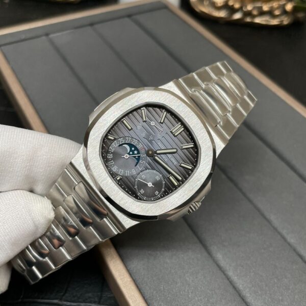 PATEK PHILIPPE Nautilus PGR