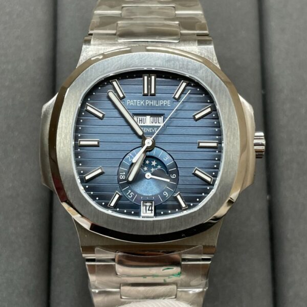 PATEK PHILIPPE Nautilus 5726
