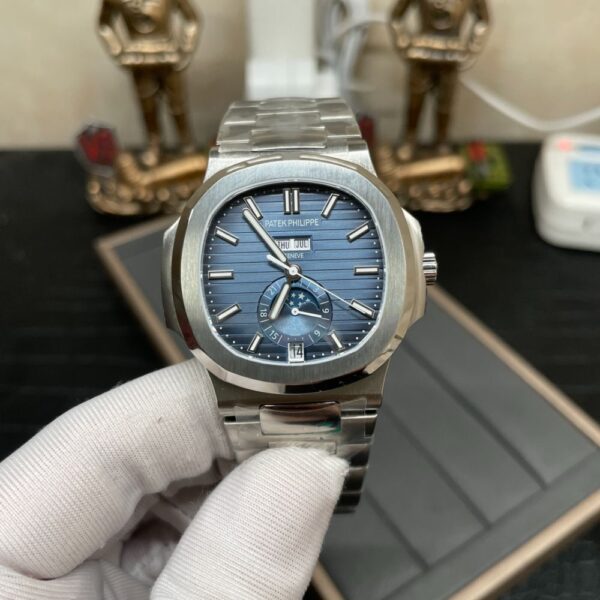 PATEK PHILIPPE Nautilus 5726