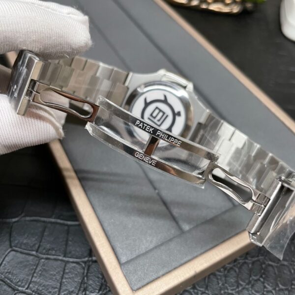 PATEK PHILIPPE Nautilus 5726