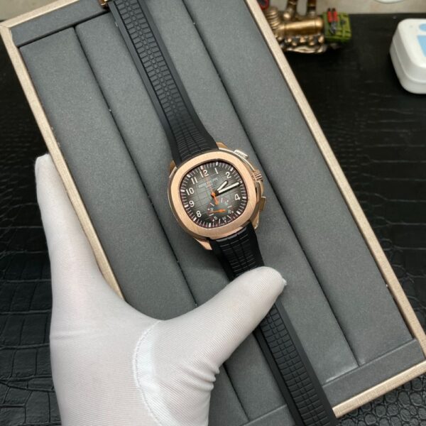 PATEK PHILIPPE Aquanaut 5968A-001