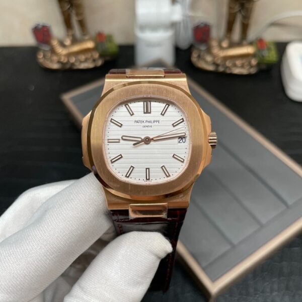 PATEK PHILIPPE NAUTILUS 5711/1A