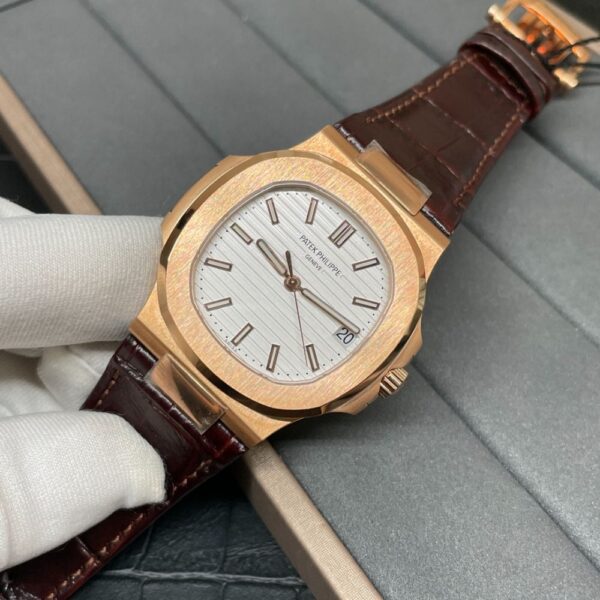 PATEK PHILIPPE NAUTILUS 5711/1A