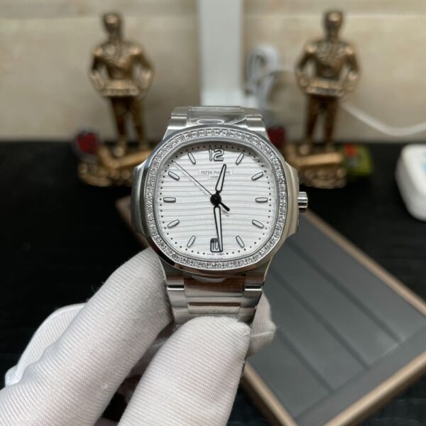 PATEK PHILIPPE NAUTILUS 7118/1200A-010