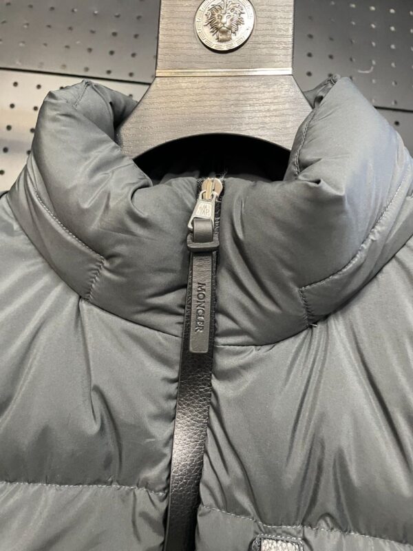 Moncler Besbre Men Black