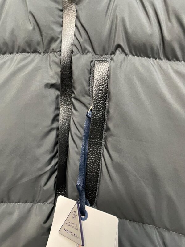 Moncler Besbre Men Black