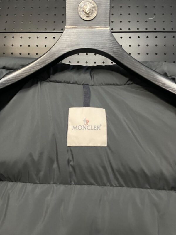 Moncler Besbre Men Black