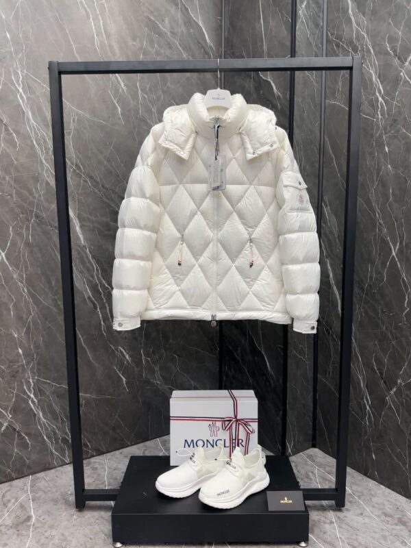 Moncler  Averole men Down Jacket White