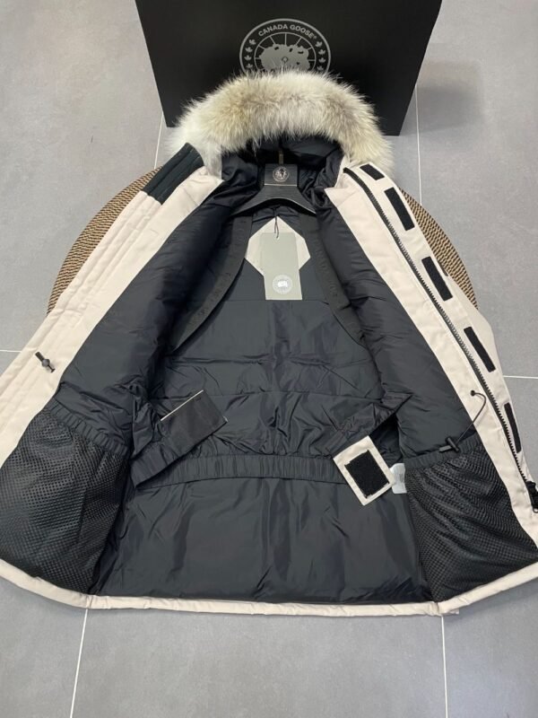 Canada Goose  Expedition Cream