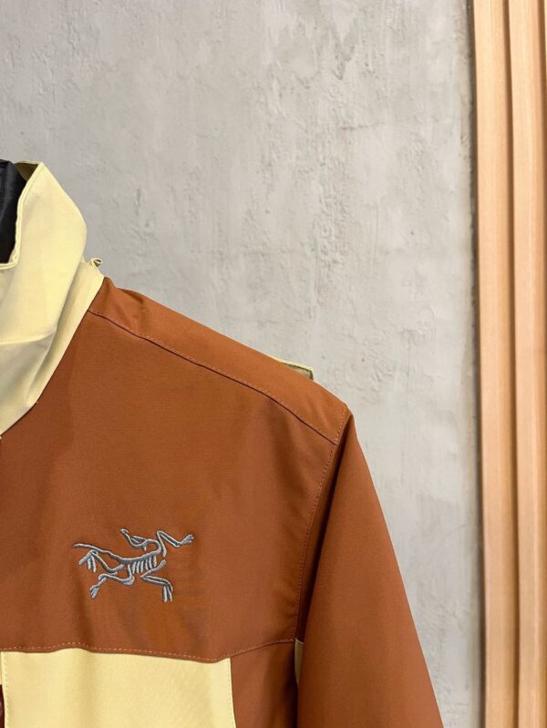ARC'TERYX Down Jacket Yellow Brown