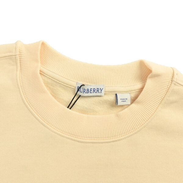 Burberry 23Fw Oak Horse Embroidered Sweatshirt
