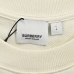 Burberry 23Fw Valentine's Day flocked heart sweatshirt