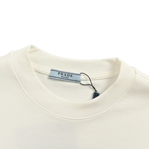 Prada 24Fw Embossed Metal Triangle Logo T-shirt