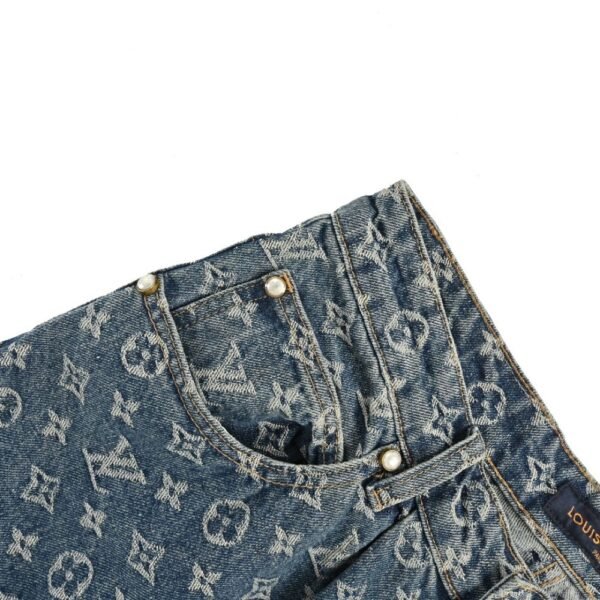 Louis Vuitton Old fashioned jeans
