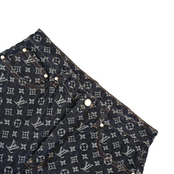Louis Vuitton Heavy-duty jacquard pearl button straight jeans