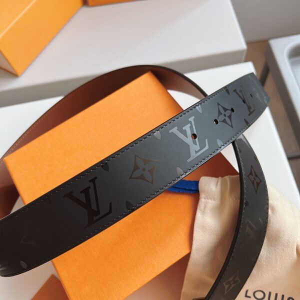 Louis Vuitton  French leather Belts