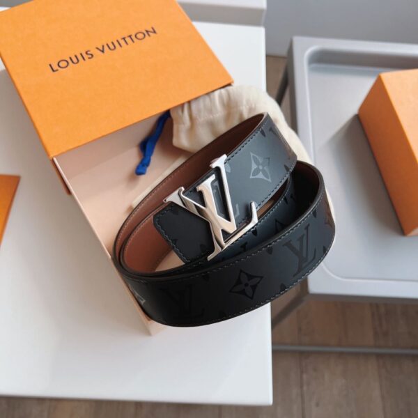 Louis Vuitton  French leather Belts