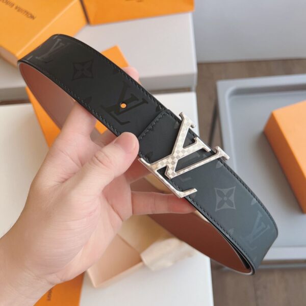 Louis Vuitton  French leather Belts