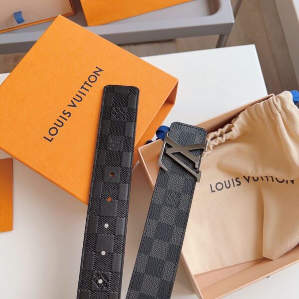 Louis Vuitton  French leather Belts