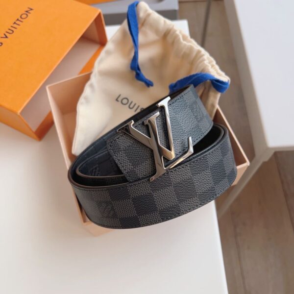 Louis Vuitton  French leather Belts