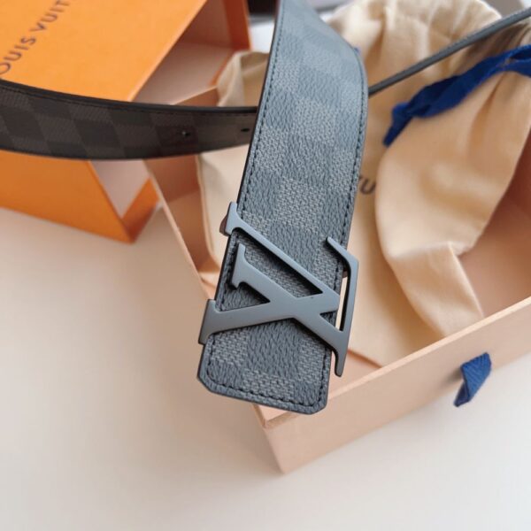 Louis Vuitton  French leather Belts