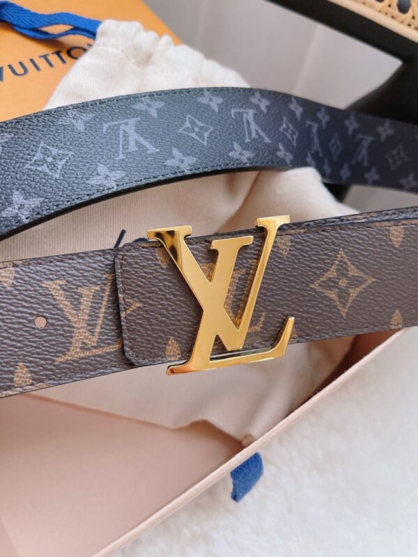 Louis Vuitton  French leather Belts