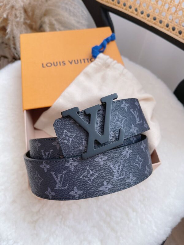Louis Vuitton  French leather Belts
