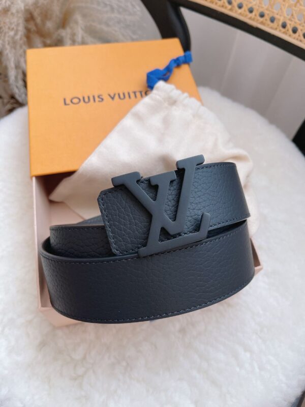 Louis Vuitton  French leather Belts